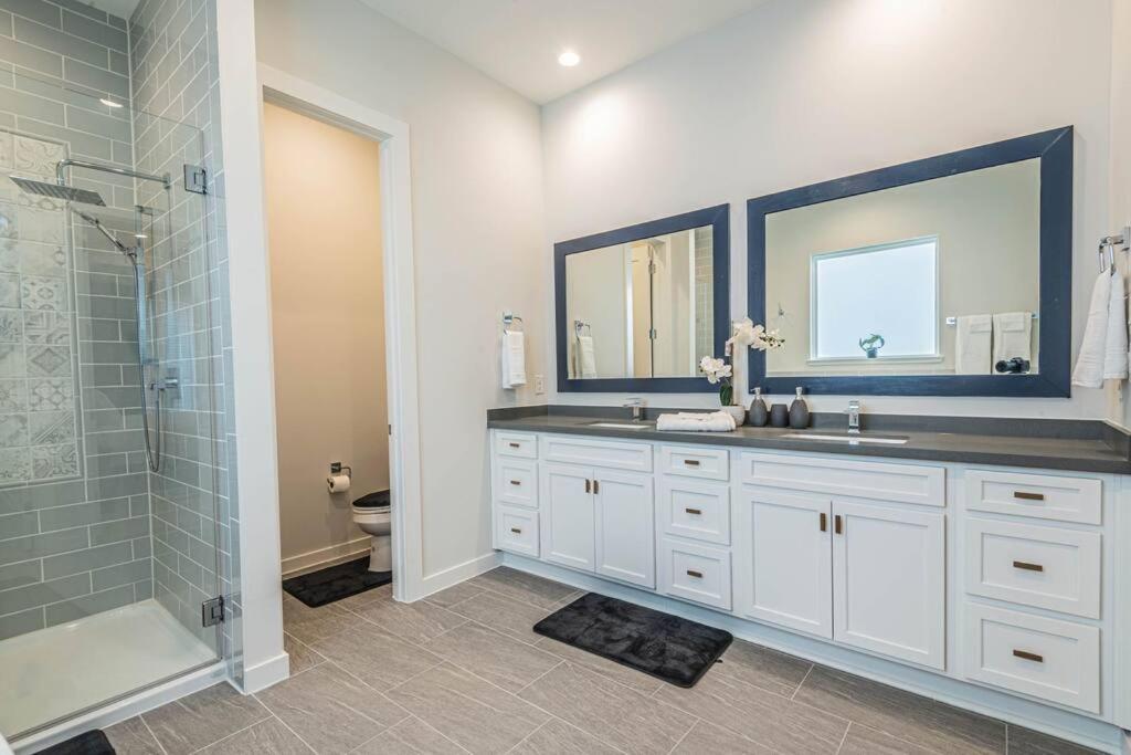 Charming 3-Bedroom Luxury Home Near Downtown, Nrg, Galleria & Medical Center Houston Ngoại thất bức ảnh